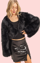 Load image into Gallery viewer, Cropped Faux Fur Ja
