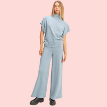 Load image into Gallery viewer, Mock Neck Set
